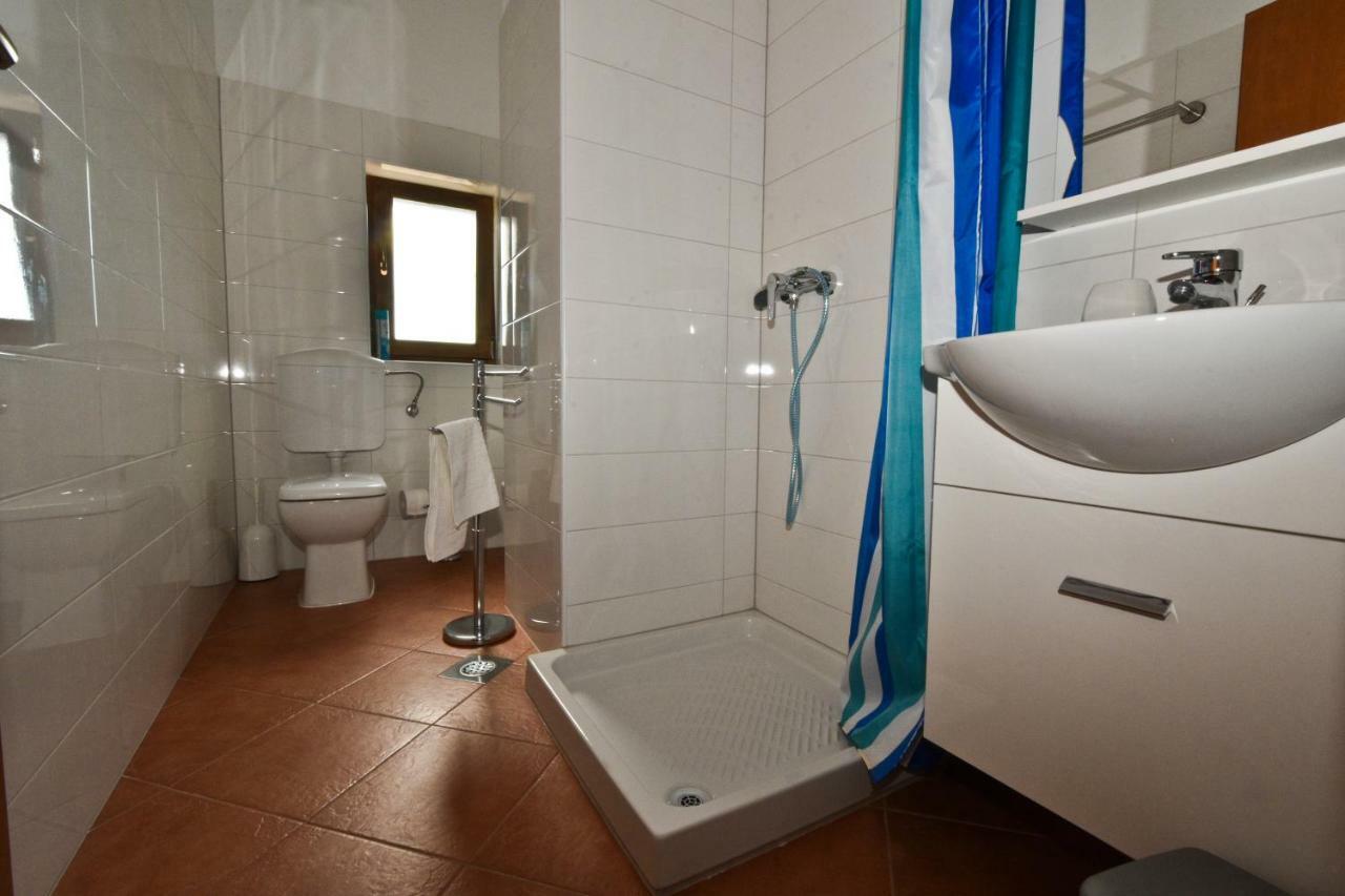 Rooms Agroturizam Romano Buje Bagian luar foto
